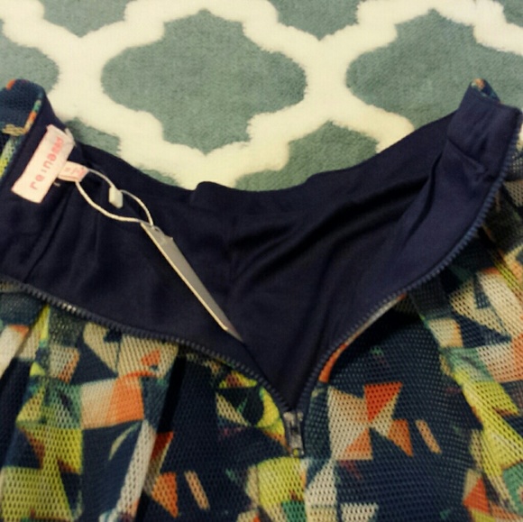 Pleated Multi-colored Puff Skirt - Picture 5 of 7